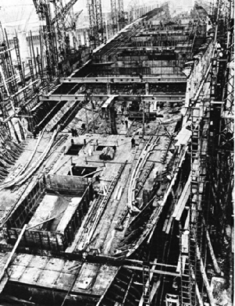 RMS Queen Mary under construction