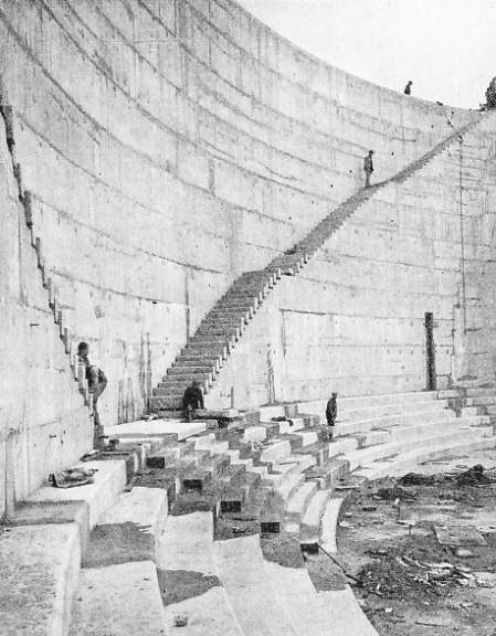 THE CONSTRUCTION OF THE KING GEORGE V GRAVING DOCK at Southampton