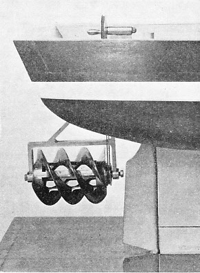 A TRIPLE-THREADED SCREW, patented by William Lyttleton in 1794