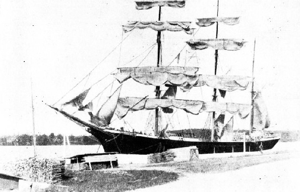 The Penang dries her sails at Mariehamn